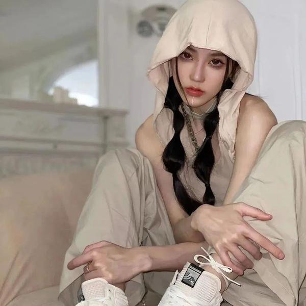 布霍费尔：仁慈的特工
